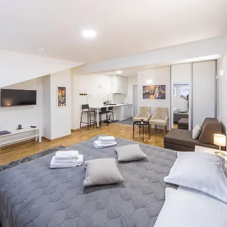 Apartment F