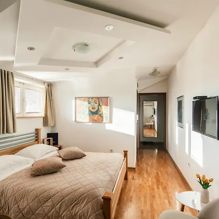 Apartment F