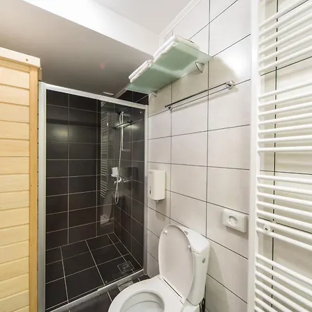 アパート F クラグイェヴァツ