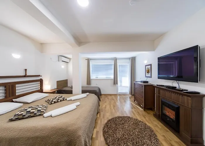 아파트 F 크라구예바츠