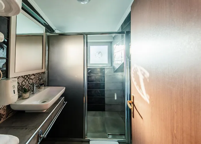 F * 크라구예바츠