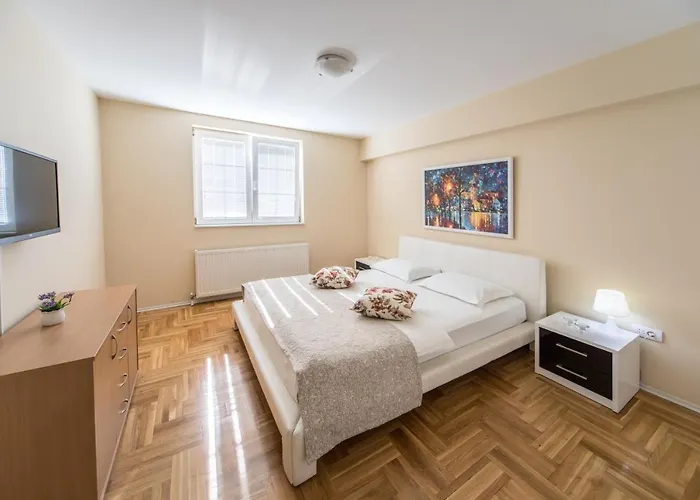 F 아파트 크라구예바츠