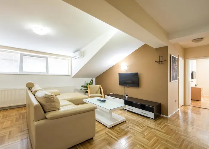 아파트 F 크라구예바츠